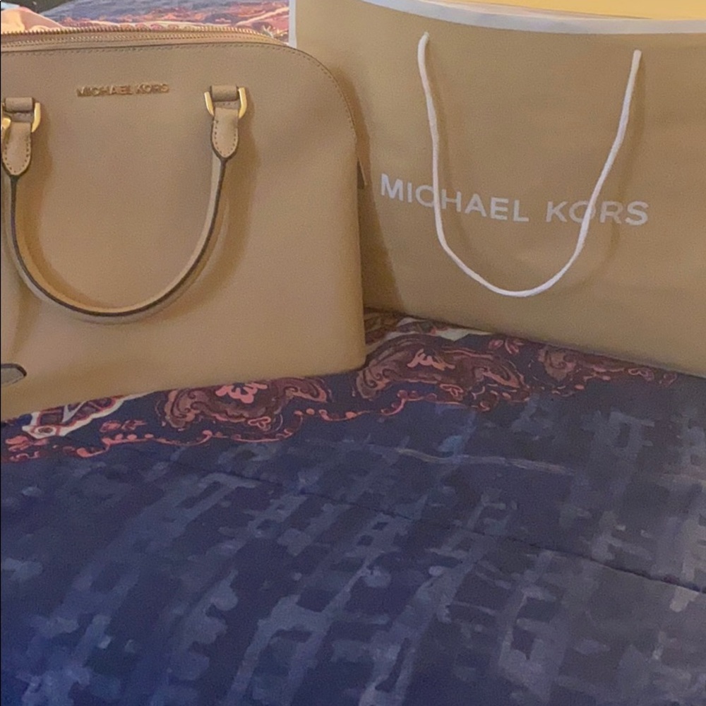 Micheal Kors dome satchel oyster color